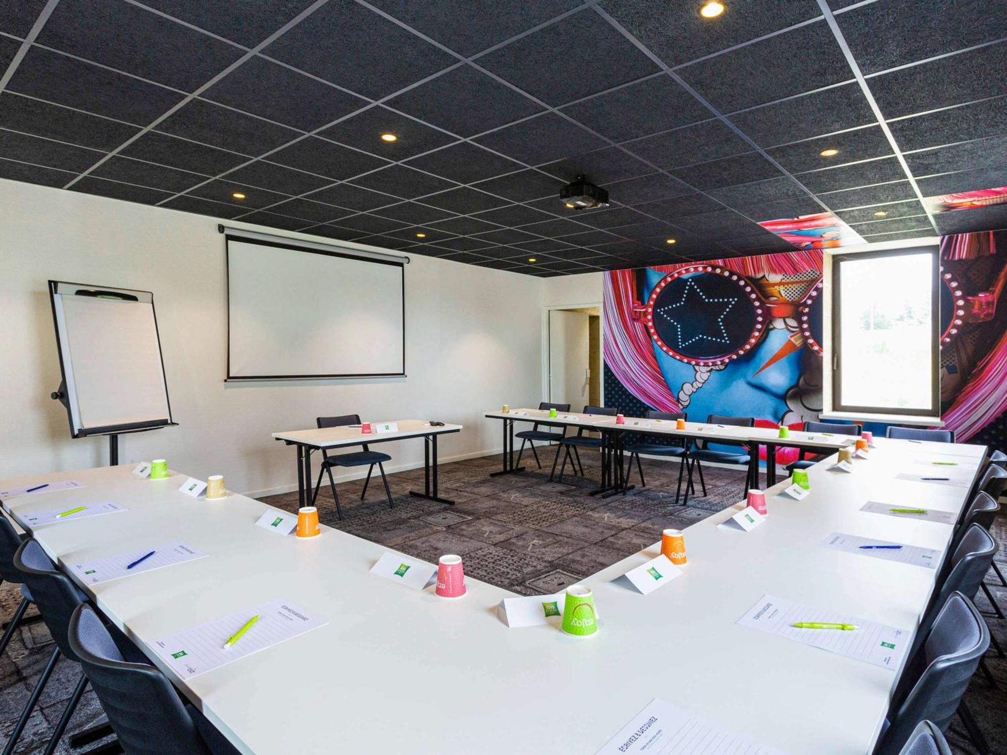 Ibis Styles Bordeaux Sud Hotel Villenave-d'Ornon Bagian luar foto